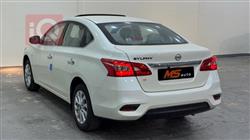 نيسان سيلفي